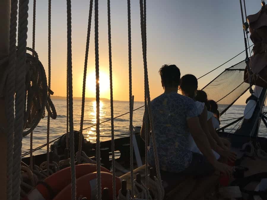 Cartagena, CO: Sunset Skyline Pirate Boat Tour with Drinks - Sunset from the best part of the bay