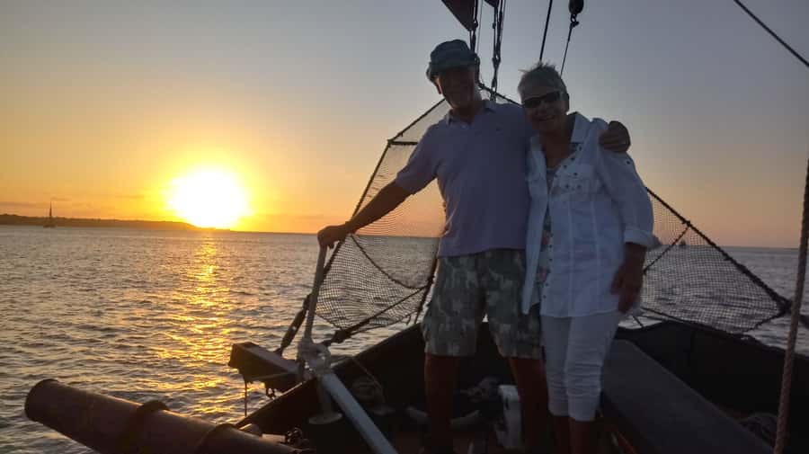 Cartagena, CO: Sunset Skyline Pirate Boat Tour with Drinks - The skyline route through Cartagena Bay
