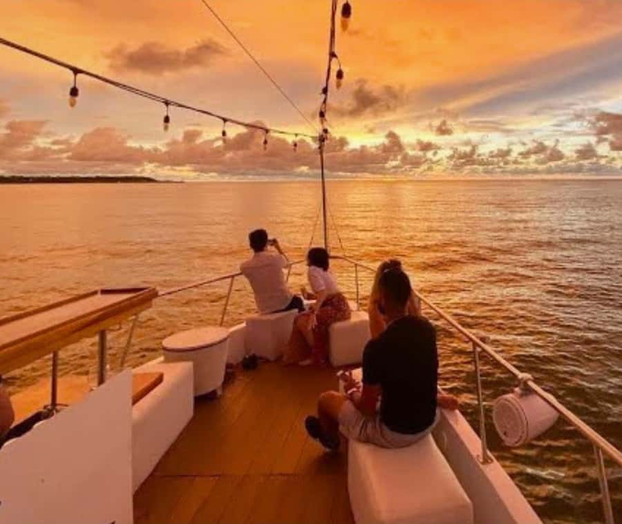 Cartagena de Indias: Sunset Cruise Open Bar with Dance Show - Key points to know before booking