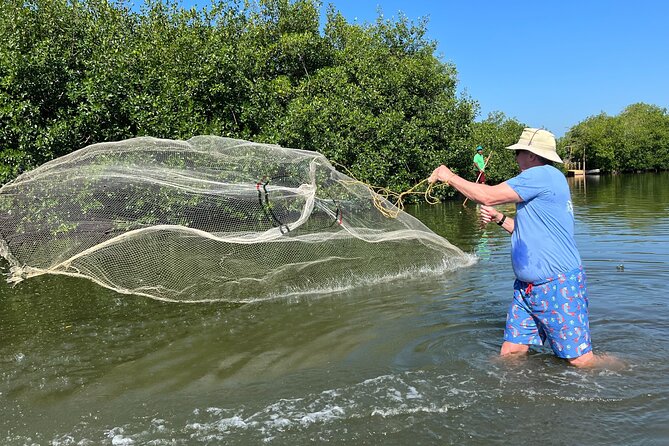 Cartagena Fishing & Crabbing • Unique Local Experience with Lunch - Canoeing through the mangrove channels