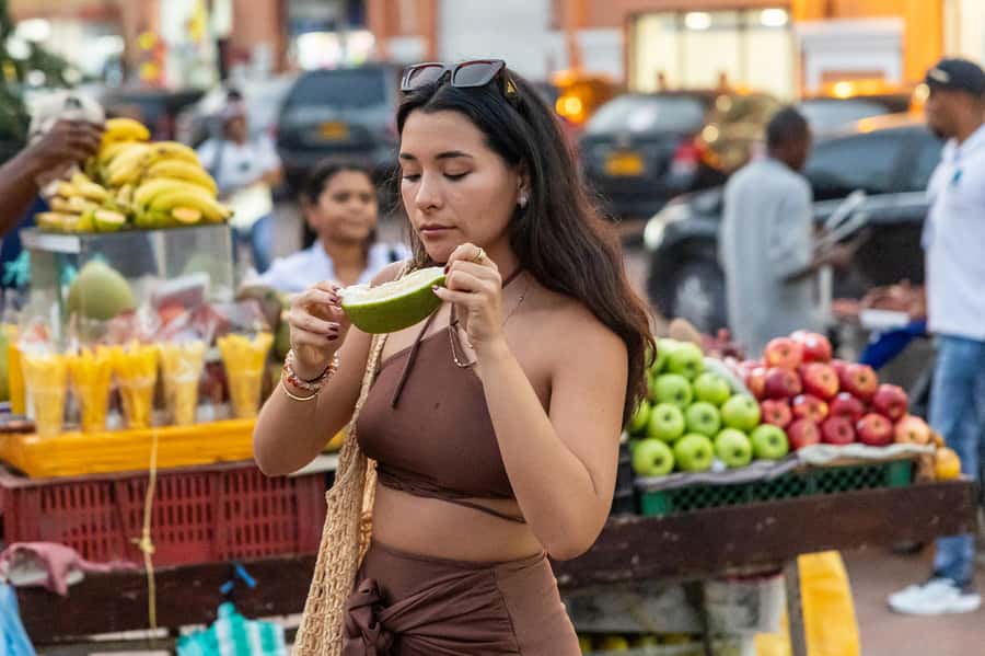 Cartagena: Guided Street Food Tour with Tastings - A food tour that doubles as a Cartagena orientation