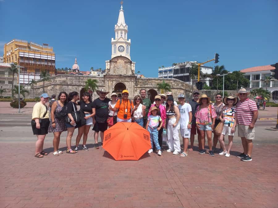 Cartagena: Historic Center and Getsemaní Shared Walking Tour - Timing, clothing, and practical comfort