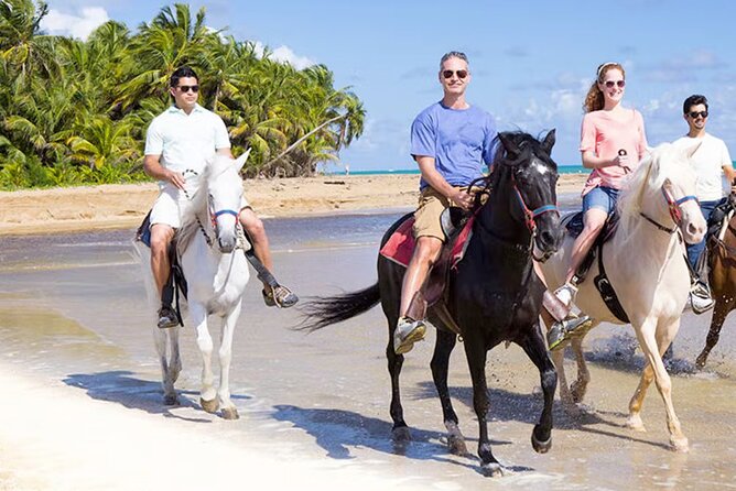 Cartagena: Horseback Riding at the Beach During Day or Sunset - Why the beach setting changes the experience