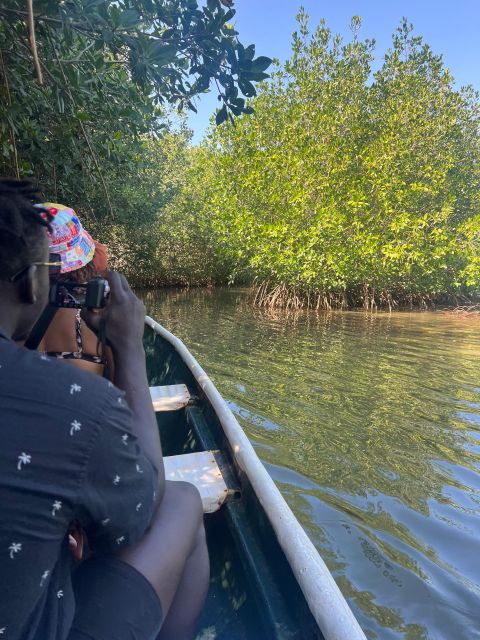 Cartagena: Mangrove Eco Tour & Fishing with Transportation - Learning to cast a net the local way
