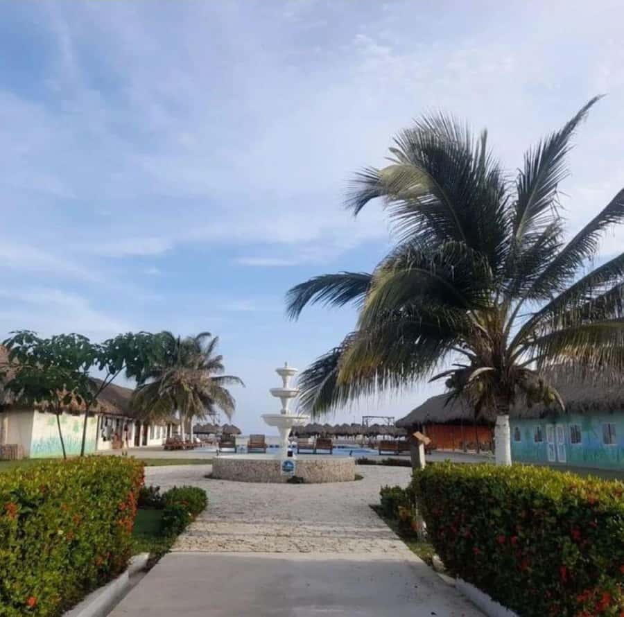 Cartagena: Mud Volcano Tour with Lunch, Pool, and Beach - Should you book the Totumo mud volcano tour?