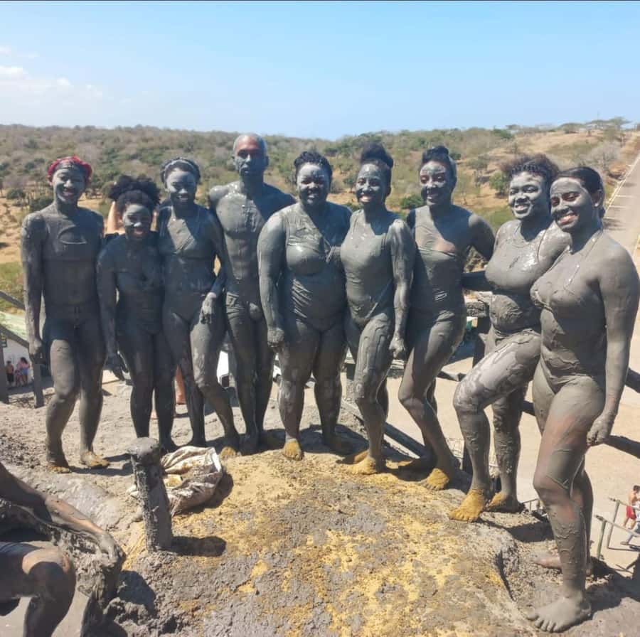 Cartagena: Mud Volcano Tour with Lunch, Pool, and Beach - The local workers and the extra-service system