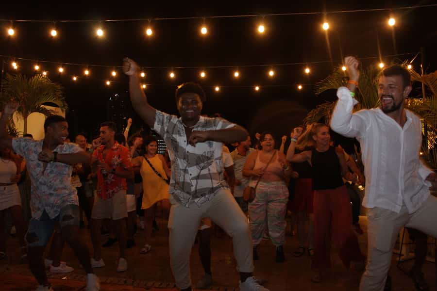 Cartagena: Pub Crawl with Dancing Lessons and Free Shots - What this Cartagena pub crawl is really like