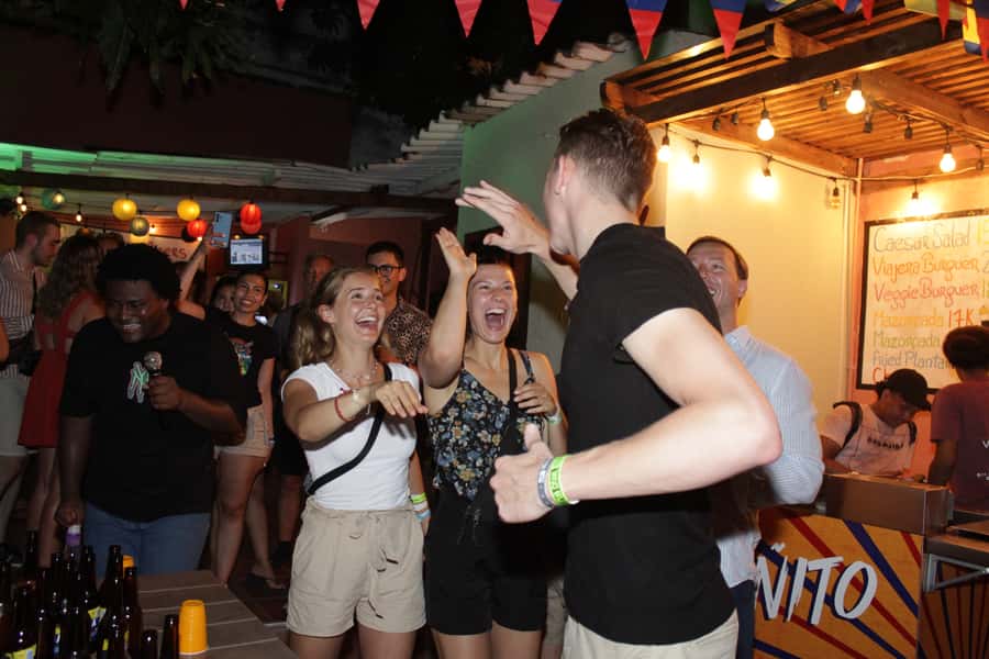 Cartagena: Pub Crawl with Dancing Lessons and Free Shots - The guides and group atmosphere