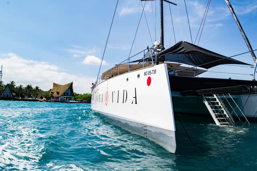 Cartagena: Rosario Islands Catamaran with Lunch and Snorkel - Small details that make the day easier