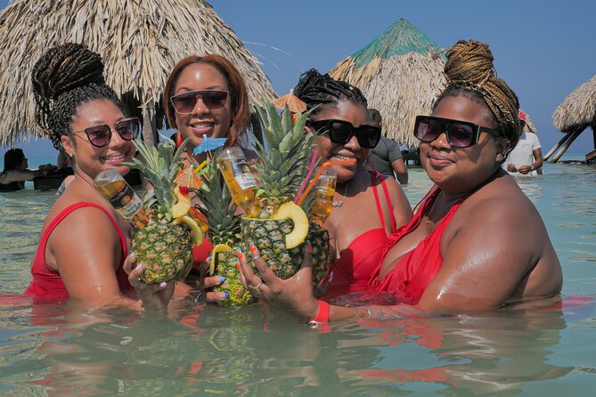 Cartagena's Legendary Boat Party : Full Day in Cholón - Handling Cholón’s vendors and extra charges