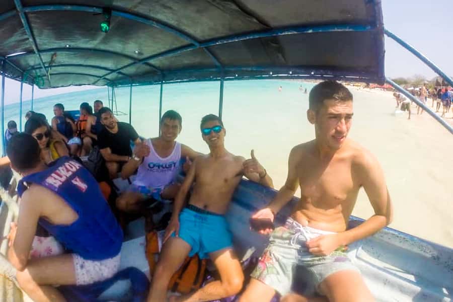 Cartagena: Snorkel, Mangroves and Playa Blanca Tour - How the guides shape the day