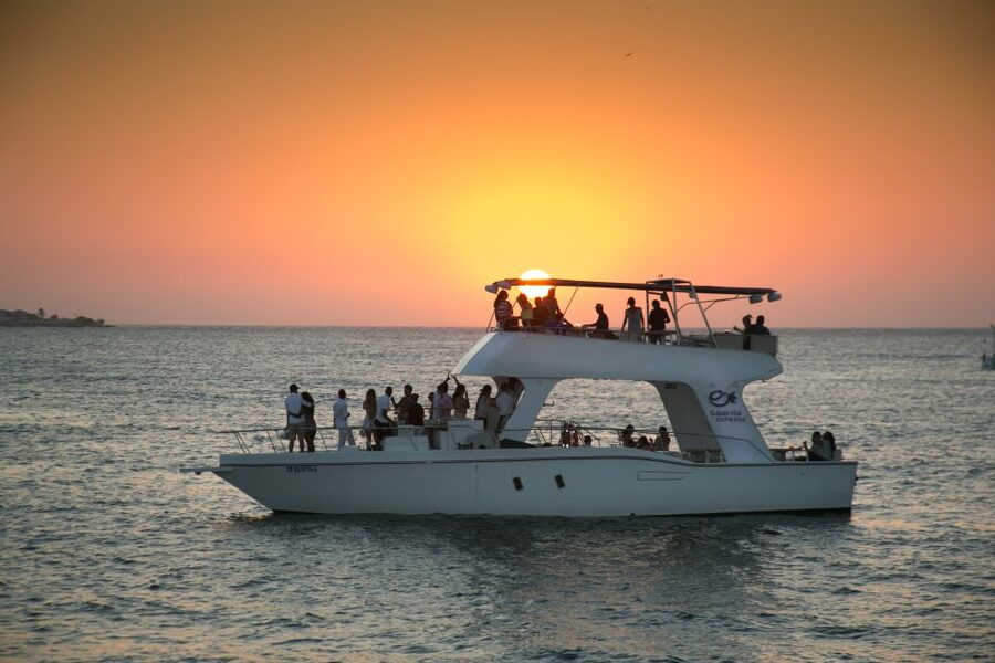 Cartagena: Sunset Cruise with Open Bar - Seating, comfort, and the onboard setup