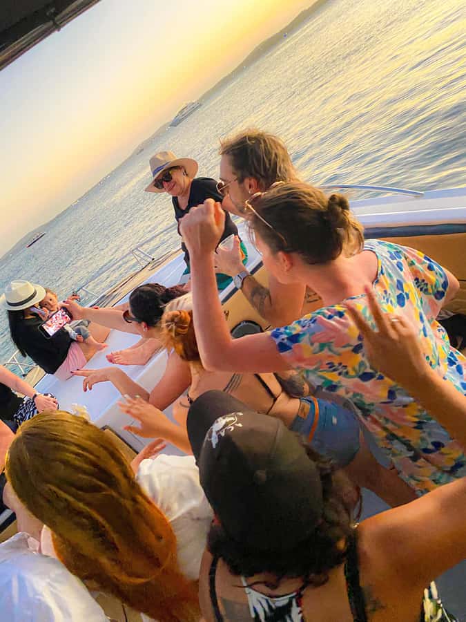 Cartagena: Sunset in boat in the bay with music and liquor - Should you book this Cartagena sunset boat?