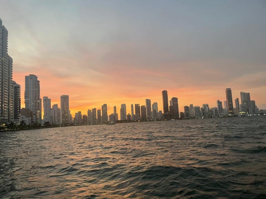 Cartagena: Sunset in boat in the bay with music and liquor - Who will enjoy this boat ride most?