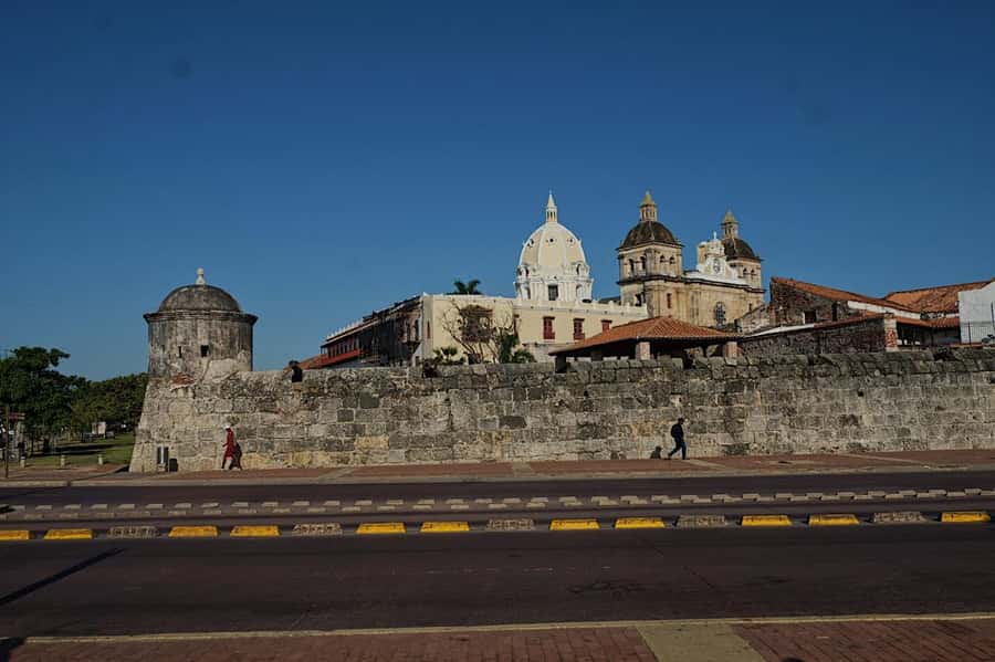 Cartagena: Walled City and Getsemani Shared Walking Tour - Key points to know before you book