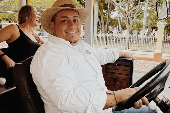 Chiva Private Cultural Tour with Audio Guide in Buga - Dulces del Valle and the Cecilia Payán tradition
