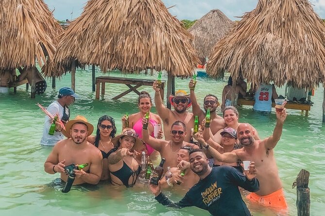 Cholon The party island, with DJ on board - A short swim and the Rosario water stop