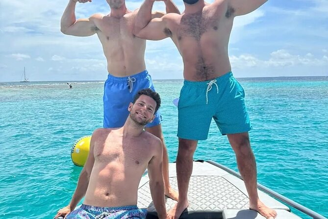Cholon The party island, with DJ on board - Four hours at Cholon