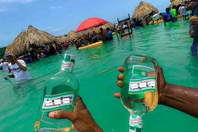 Cholon The party island, with DJ on board - What you pay for, and what you pay extra for