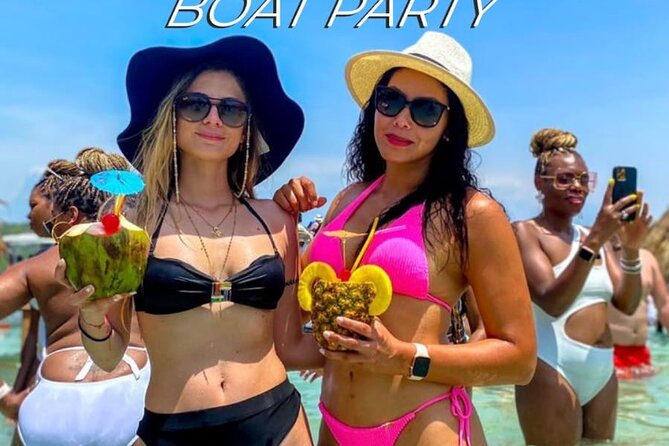 Cholon The party island, with DJ on board - Who will enjoy this Cholon experience?