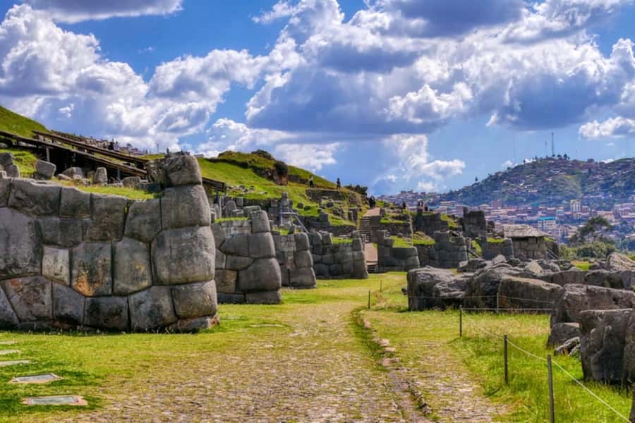 City Tour Cusco Qoricancha Sacsayhuaman y Tambomachay - Why this is a useful first look at Cusco