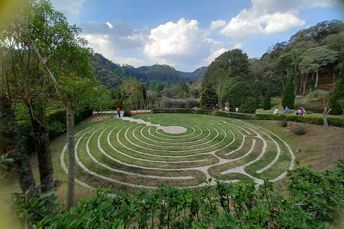 City tour in Campos do Jordão - Vila Capivari gives you time for lunch