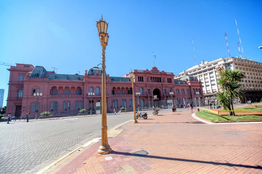 Classic City Tour of Buenos Aires: Neighborhoods and Emblems - Puerto Madero: the newer side of the city