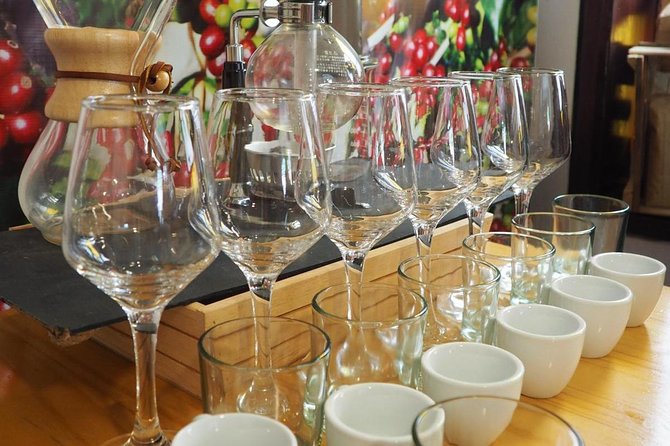 Coffee tasting experience at Divino Café Especial - Learning to smell coffee before tasting it