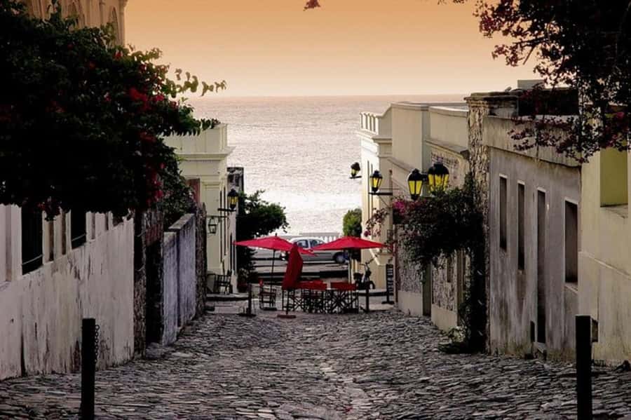 Colonia del Sacramento: Small-Group Day Trip - Lighthouse views and the convent ruins