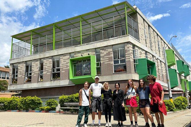 Comuna 4 Walking Tour Medellin - What the $35 price gives you