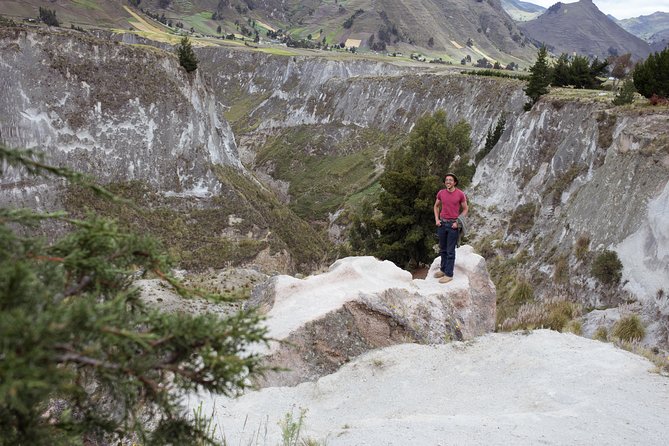 Cotopaxi & Quilotoa With Optional Hotel Pick-Up & Drop-Off - Guides, language, and the human side of the tour