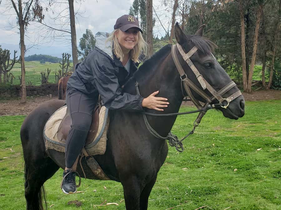 Cusco: 3-Hour Horse Riding Tour to the Temple of the Moon - The two-hour ride through the Cusco hills