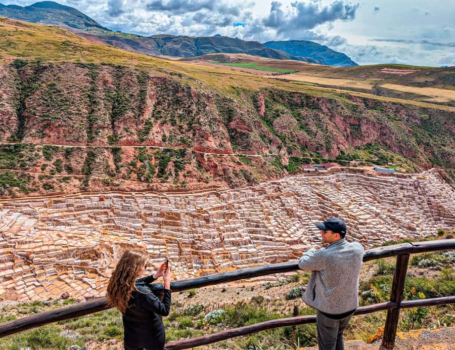 Cusco:Chinchero,Moray & Salt Mines drop-off in Ollantaytambo - The guide and vehicle shape the day