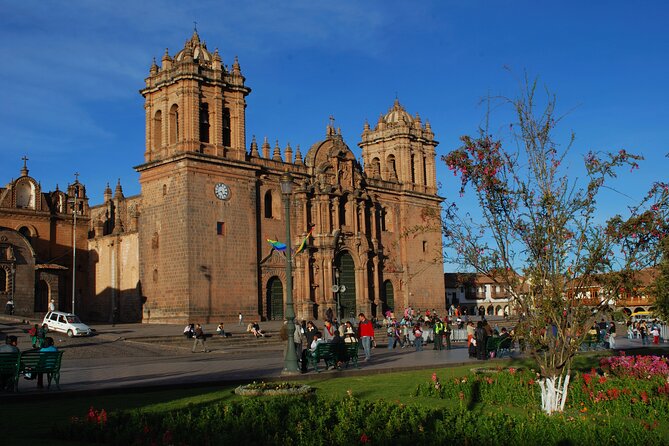 Cusco City Sightseeing, San Pedro Market, Cathedral and Qorikancha Temple - San Blas and the carved details of the old center