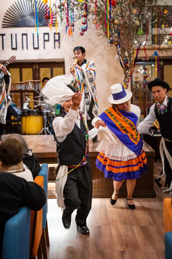 Cusco: Folkloric Andean Show & 3-Course Dinner at Tunupa - How the show works during your meal