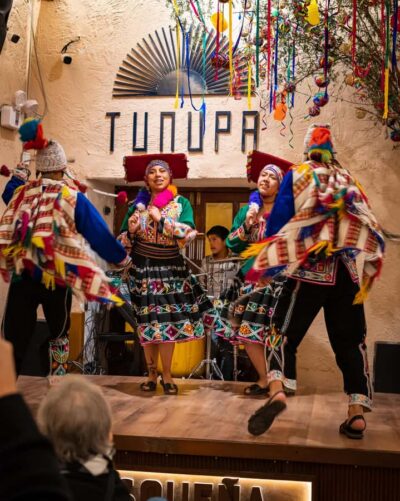 Cusco: Folkloric Andean Show & 3-Course Dinner at Tunupa