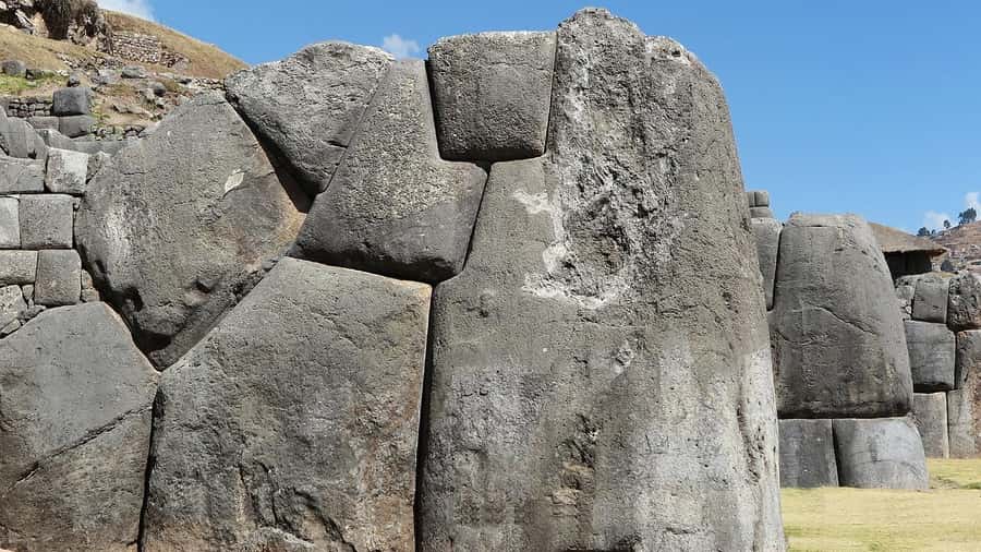 Cusco: Half-Day City Tour with Sacsayhuaman and Q'enco - Puka Pukara: a small fortress with a practical purpose
