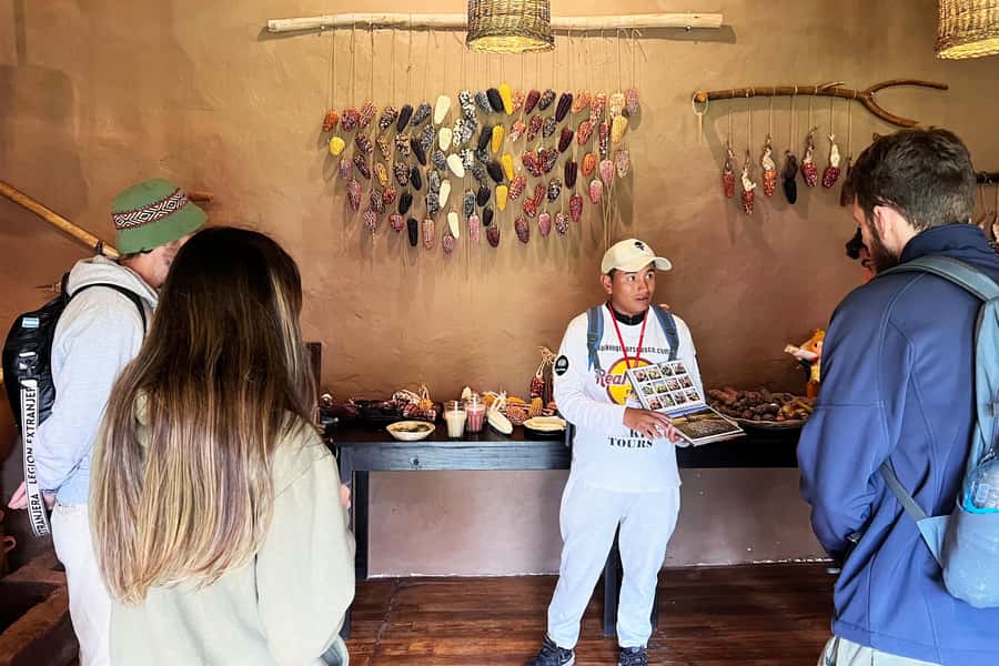 Cusco: Historic Walking Tour with Pisco Sour and Music Show - Qoricancha and the meaning of the Sun Temple