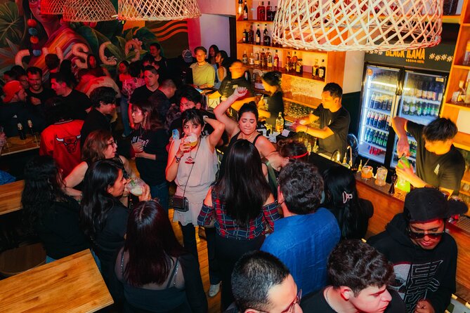 Cusco Pub Crawl: Bar Tour, Drinks And Club with no waiting lines - The guide and the group atmosphere