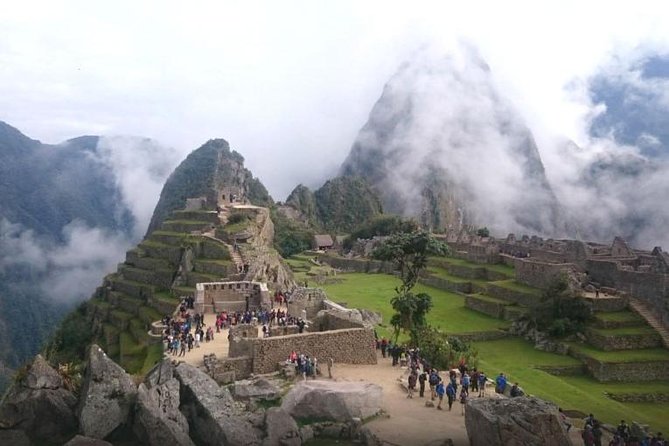 Cusco Sacred Valley and Machupicchu 4 Days - The early train and Machu Picchu on day three