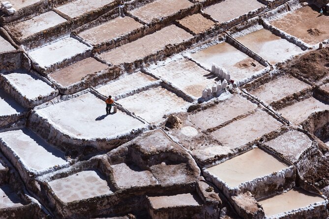 Cusco : Sacred Valley & Inca Trail to Machu Picchu 3 days - Guides, group size, and communication
