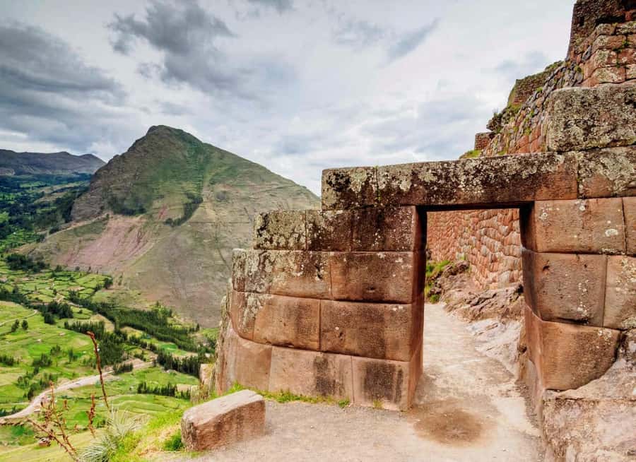 Cusco: Sacred Valley, Pisac, Ollantaytambo, Salt Mines Moray - Urubamba: the midday break