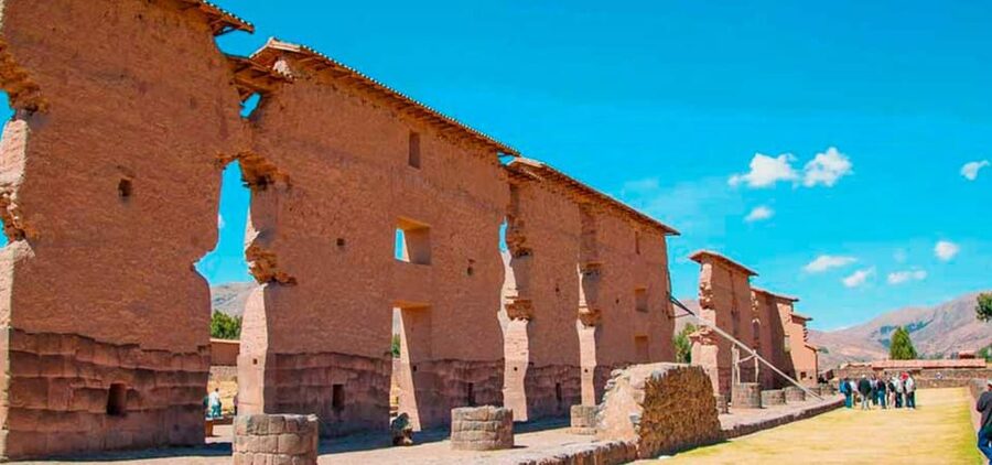 Cusco: Scenic Route of the Sun to Puno with Buffet Lunch - The guide and the pace of the day