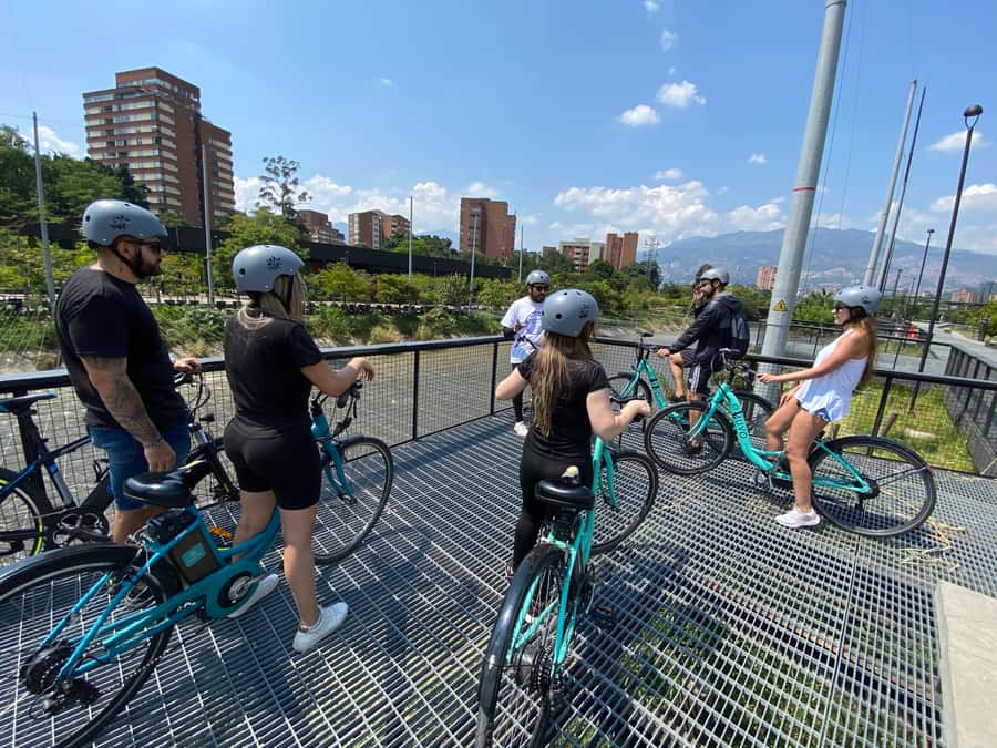 E-Bike City Tour Medellin with Local beer and Snacks - Pueblito Paisa and the wide Medellin view