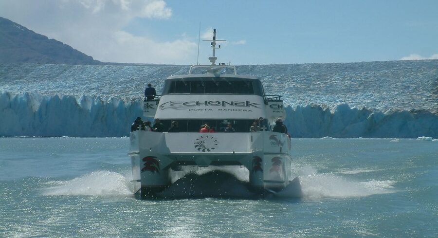 El Calafate: All Glaciers Boat Trip - How the Captain’s Club affects the price