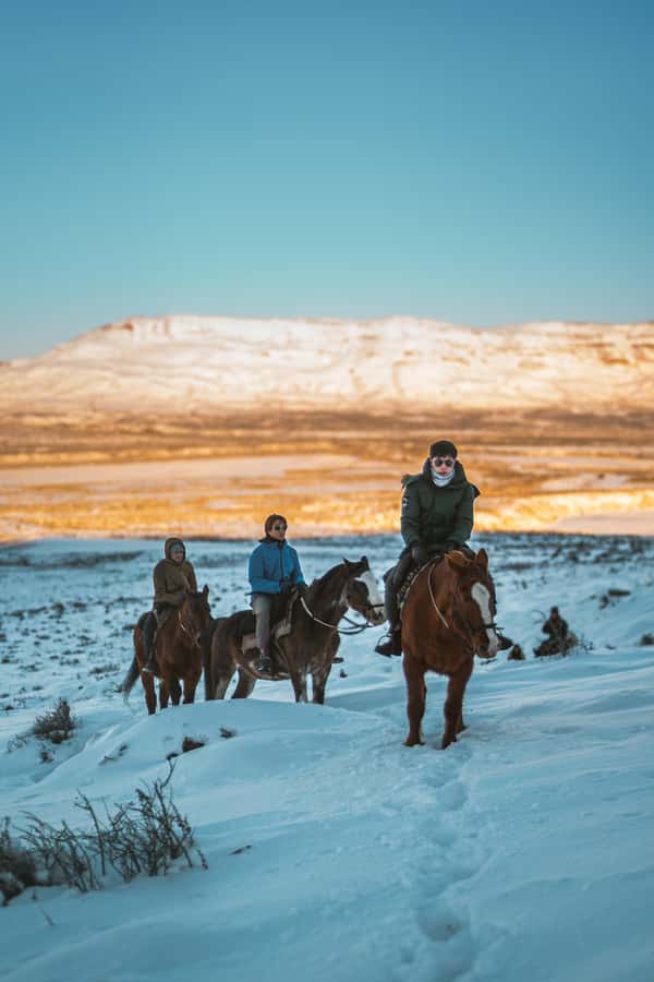 El Calafate: Horseback riding in Cerro Frias - Climbing Cerro Frias for wide Patagonian views