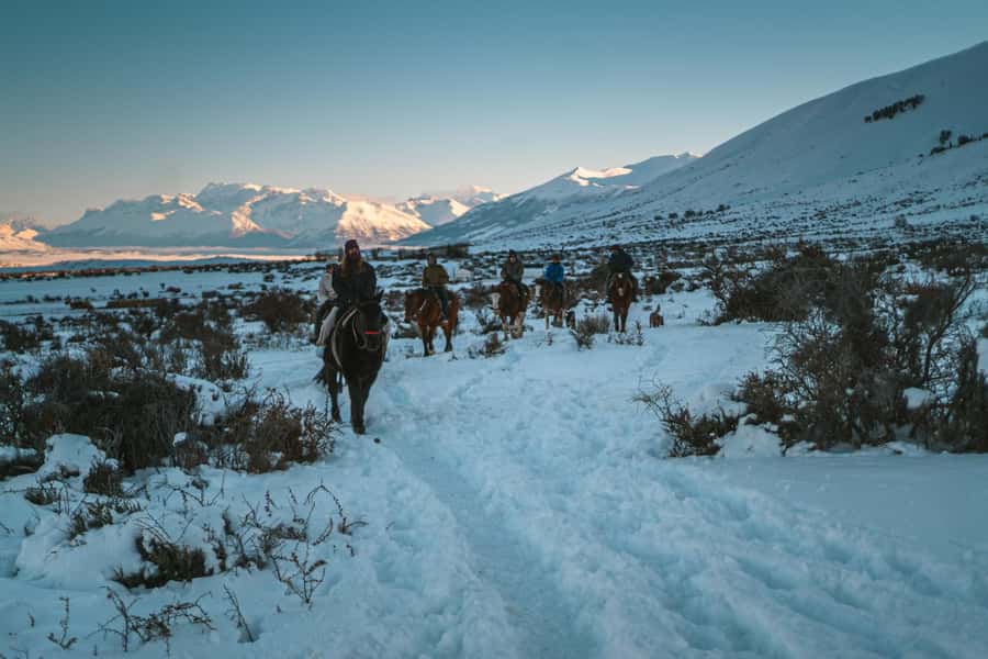 El Calafate: Horseback riding in Cerro Frias - A ranch meal after the ride