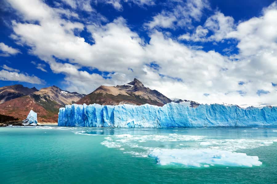El Calafate: Perito Moreno Glacier Trekking Tour and Cruise - The real appeal: walking on a living glacier