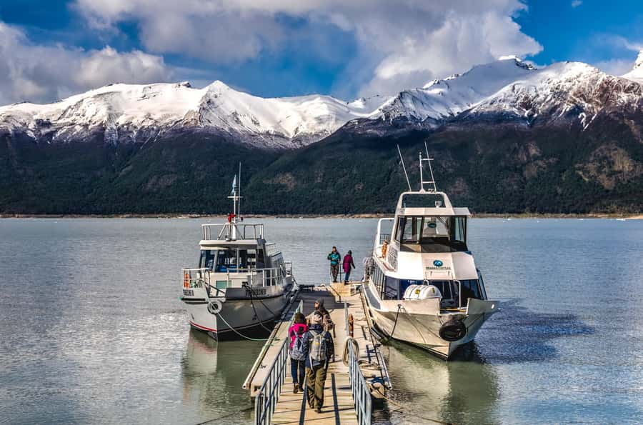 El Calafate: Perito Moreno Glacier Trekking Tour and Cruise - Guide quality and group atmosphere