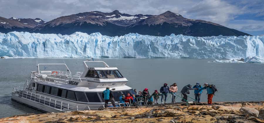 El Calafate: Safari Azul Los Glaciares Trekking Tour - Transport, pickup, and timing